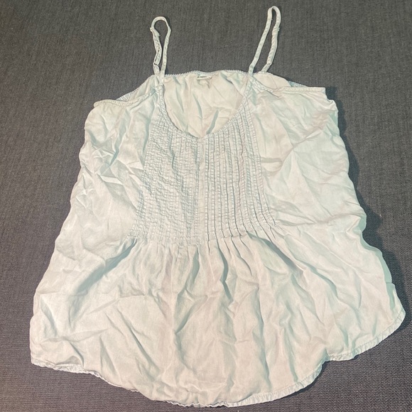 Old Navy Tops - Old Navy tank style top (M)